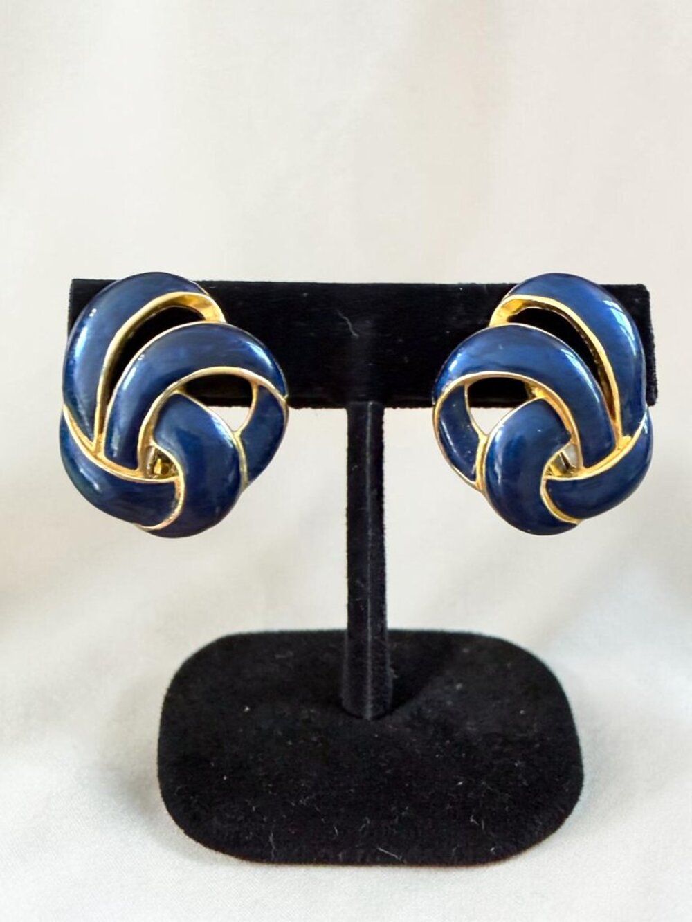 Vintage Trifari Blue Enamel Knot Clip-On Earrings Gold Tone Statement Nautical